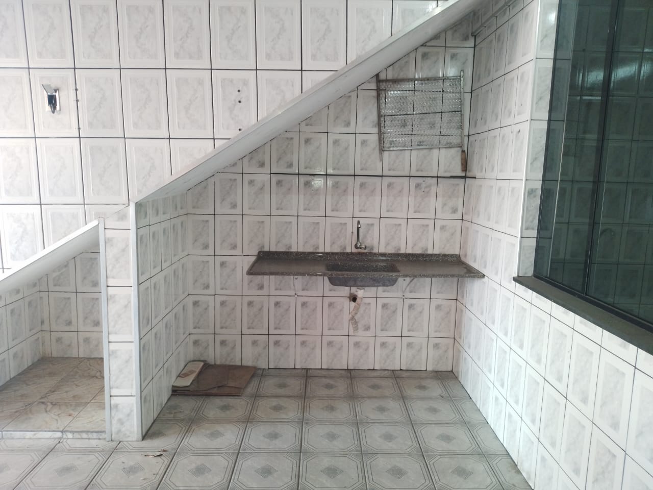 05b03048-72fb-49d8-a1e9-b4f79595e749